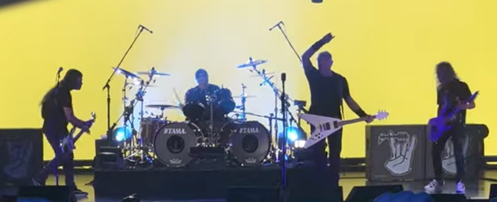 [VIDEO] Metallica debuts "Lux AEterna" (...on second attempt)